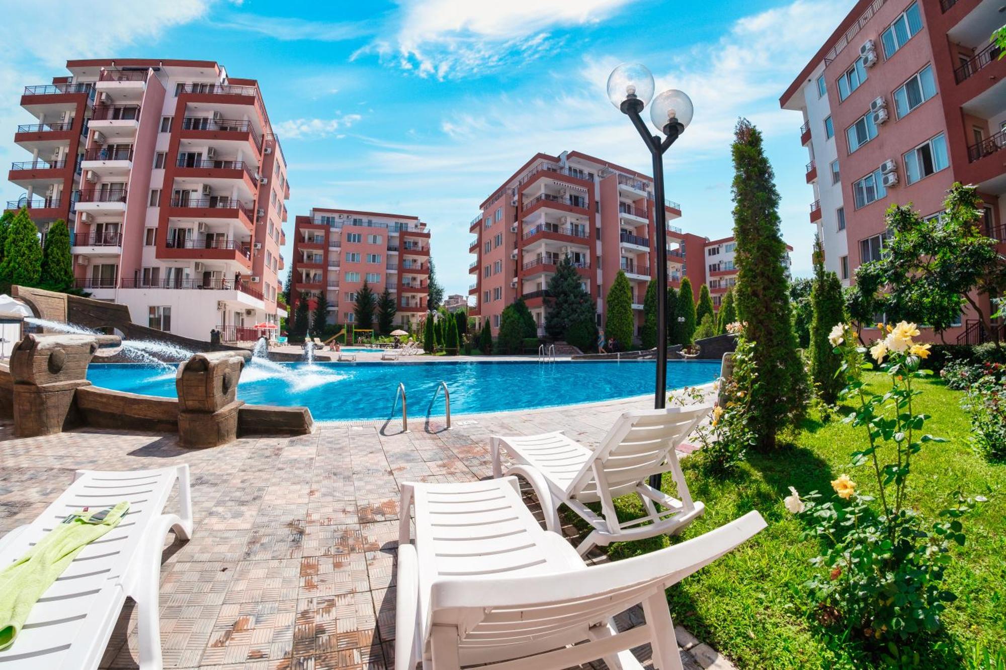 Privilege Fort Beach Apartments Sveti Vlas Ngoại thất bức ảnh