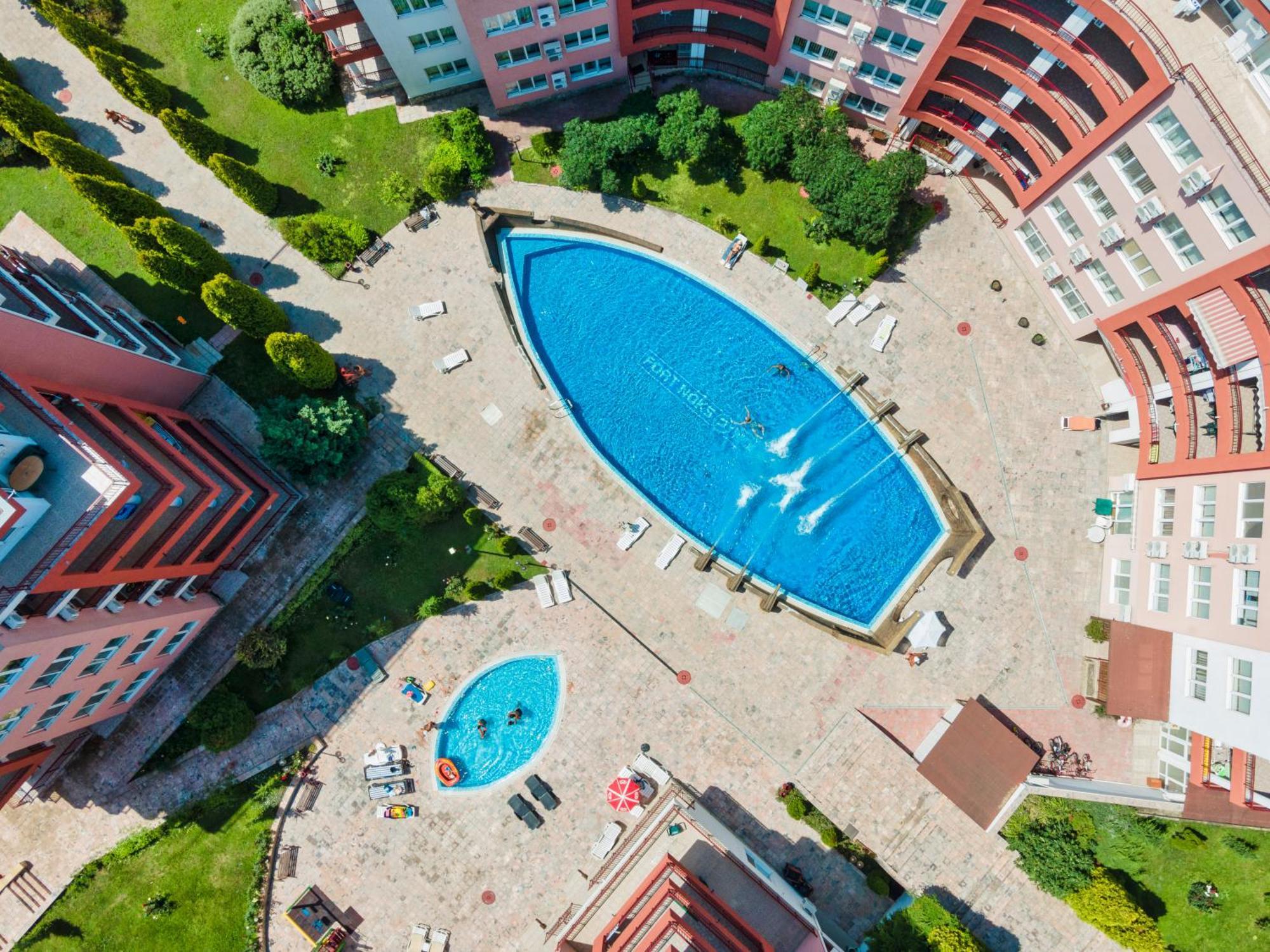 Privilege Fort Beach Apartments Sveti Vlas Ngoại thất bức ảnh
