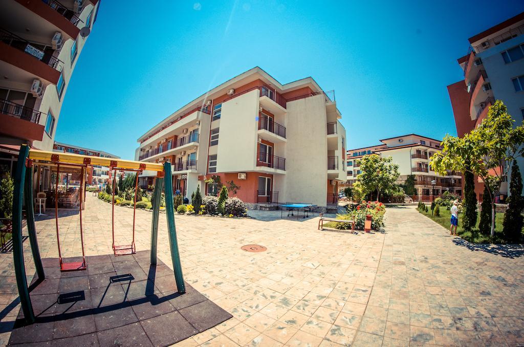 Privilege Fort Beach Apartments Sveti Vlas Ngoại thất bức ảnh
