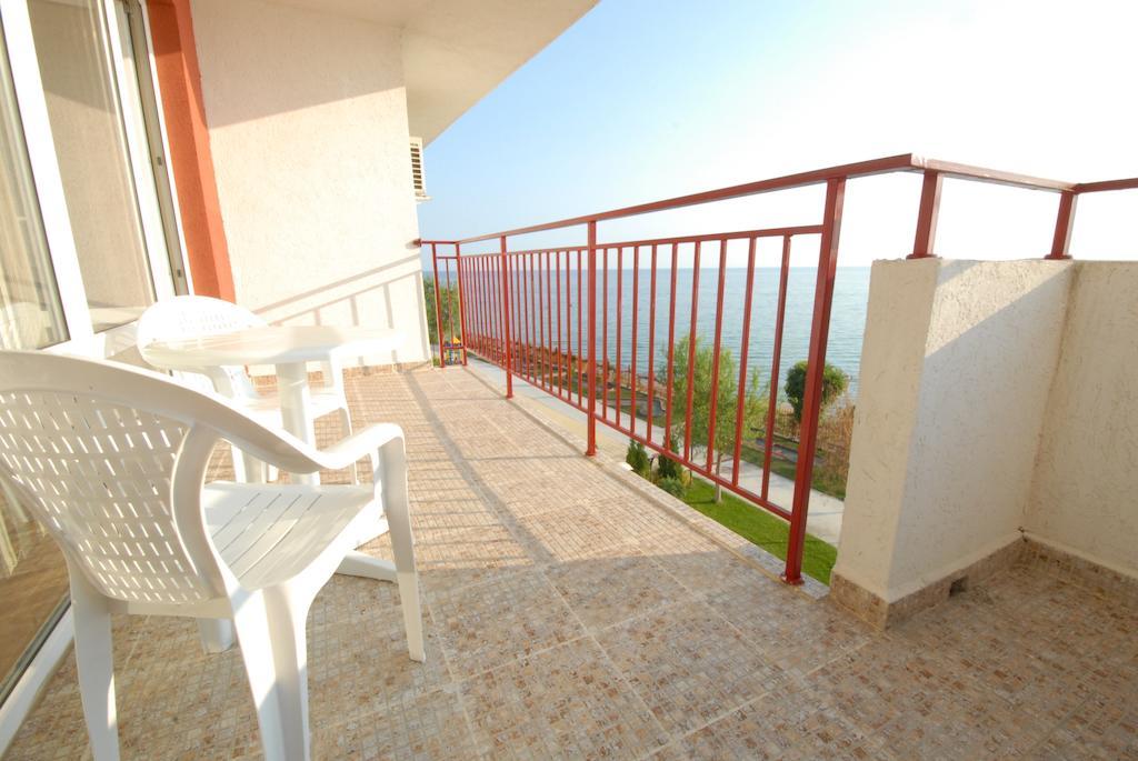 Privilege Fort Beach Apartments Sveti Vlas Ngoại thất bức ảnh