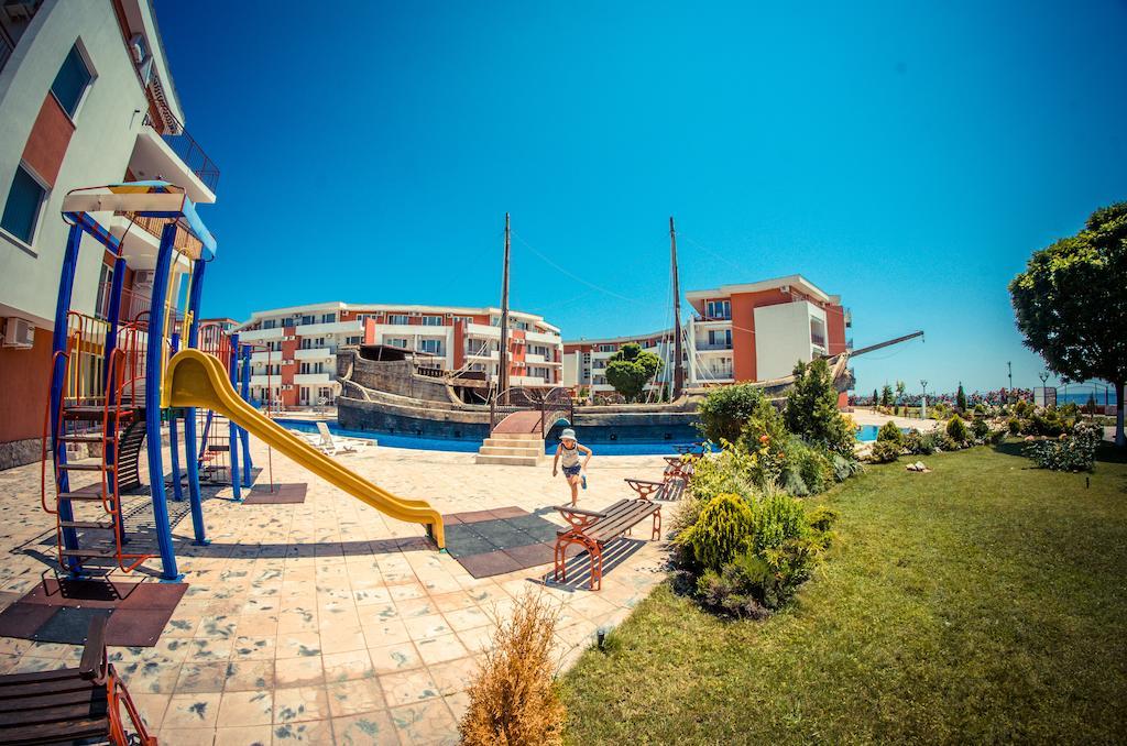 Privilege Fort Beach Apartments Sveti Vlas Ngoại thất bức ảnh